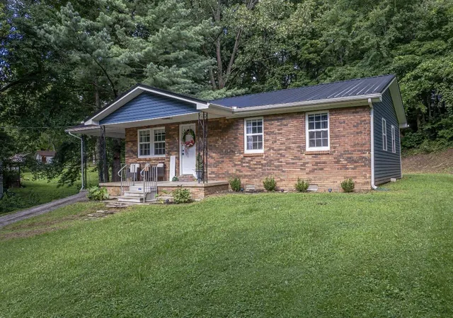Photo 1 of Single family home for sale at 52 Homestead Ln, London, KY 40741 | MLS# 26020861 | Listing updated on 2026-08-30