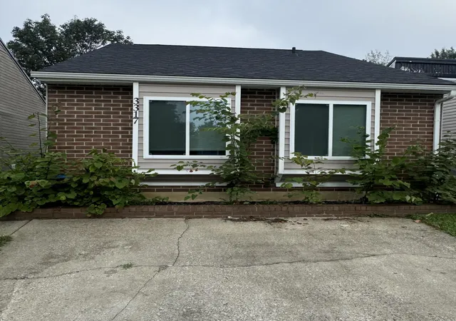 Single family home for sale at 3317 Fox Tr Rd, Lexington, KY 40515 | MLS# 26020189