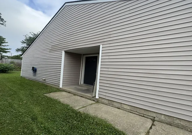 Photo 1 of Single family home for sale at 3317 Fox Tr Rd, Lexington, KY 40515 | MLS# 26020189 | Listing updated on 2026-10-06
