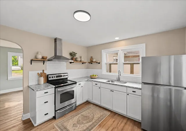 Photo 3 of Sale Pending at 436 1/2 Russell St, Danville, KY 40422 | MLS# 26020205 | Listing updated on 2026-09-14