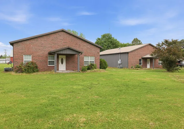 Photo 1 of Single family home for sale at 2331 Benton Briensburg Rd, Benton, KY 42025 | MLS# 26020279 | Listing updated on 2026-07-29