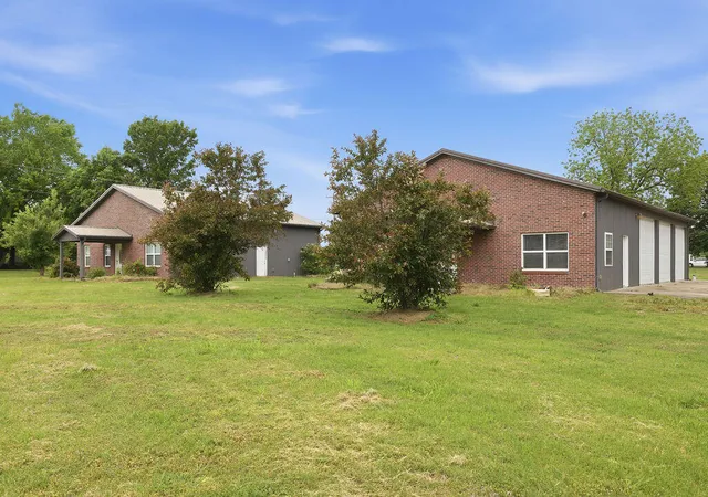 Photo 3 of Single family home for sale at 2331 Benton Briensburg Rd, Benton, KY 42025 | MLS# 26020279 | Listing updated on 2026-07-29