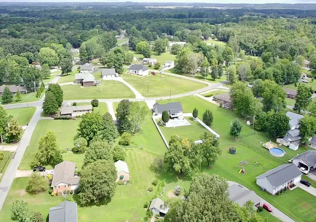 Photo 35 of Single family home for sale at 201 Pine St, Eddyville, KY 42038 | MLS# 26020392 | Listing updated on 2026-09-09