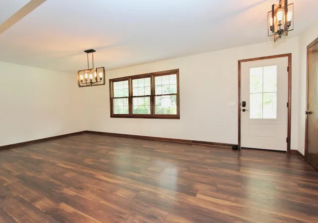 Photo 3 of Single family home for sale at 201 Pine St, Eddyville, KY 42038 | MLS# 26020392 | Listing updated on 2026-09-21