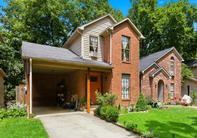 Photo 1 of Single family home for sale at 1438 Vintage Cir, Lexington, KY 40517 | MLS# 26021011 | Listing updated on 2026-08-05