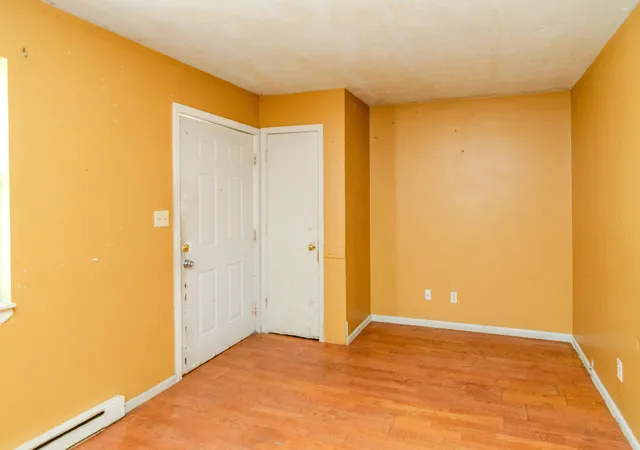Photo 3 of Single family home for sale at 457 Chestnut St, Lexington, KY 40508 | MLS# 26020508 | Listing updated on 2026-09-04