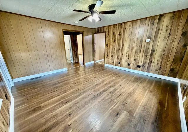Photo 4 of Single family home for sale at 109 Langdon St, Somerset, KY 42501 | MLS# 26020211 | Listing updated on 2026-08-17