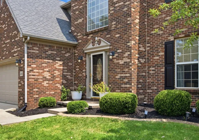 Photo 3 of Single family home for sale at 2841 Sandersville Rd, Lexington, KY 40511 | MLS# 26021925 | Listing updated on 2026-09-23