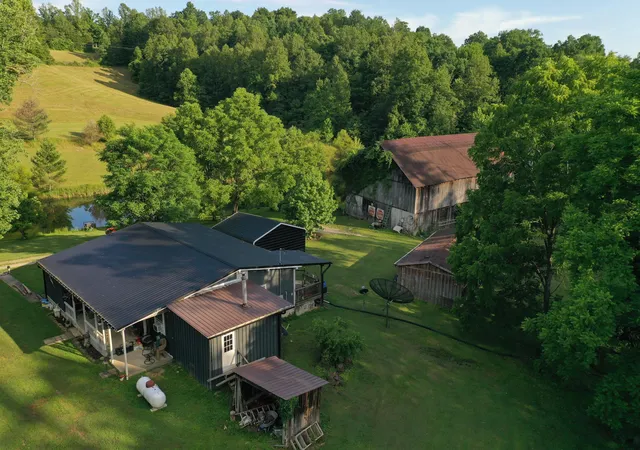 Photo 2 of Single family home for sale at 4749 Highway, Beattyville, KY 41311 | MLS# 26020229 | Listing updated on 2026-08-20
