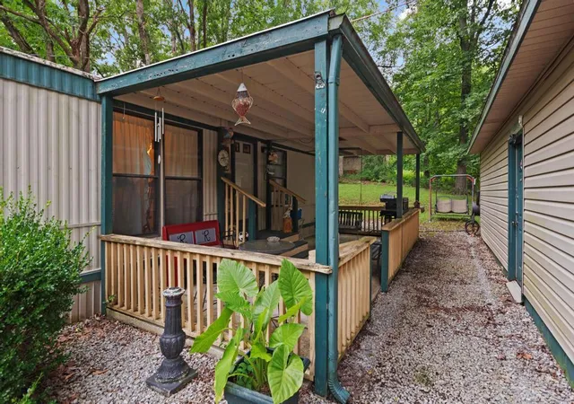 Photo 3 of Single family home for sale at 987 Rockcastle Lakeshore Dr, Cadiz, KY 42211 | MLS# 26020817 | Listing updated on 2026-09-24