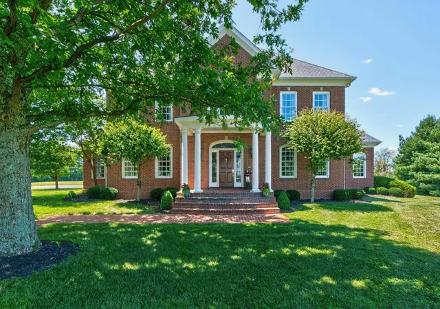 Photo 1 of Sale Pending at 1700 Sahalee Dr, Lexington, KY 40511 | MLS# 26020527 | Listing updated on 2026-09-15
