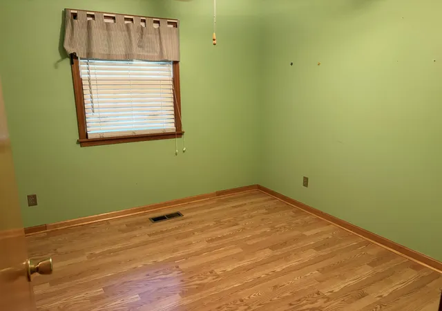 Photo 4 of Single family home for sale at 331 Joey Dr, Cadiz, KY 42211 | MLS# 26020248 | Listing updated on 2026-07-29