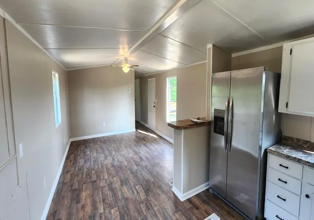 Photo 2 of Single family home for sale at 14615 Woody Shelton Rd, Hopkinsville, KY 42240 | MLS# 26021615 | Listing updated on 2026-08-11