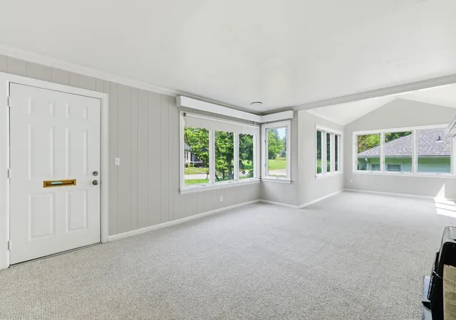 Photo 4 of Single family home for sale at 211 S 13th Street, Murray, KY 42071 | MLS# 26020634 | Listing updated on 2026-09-10