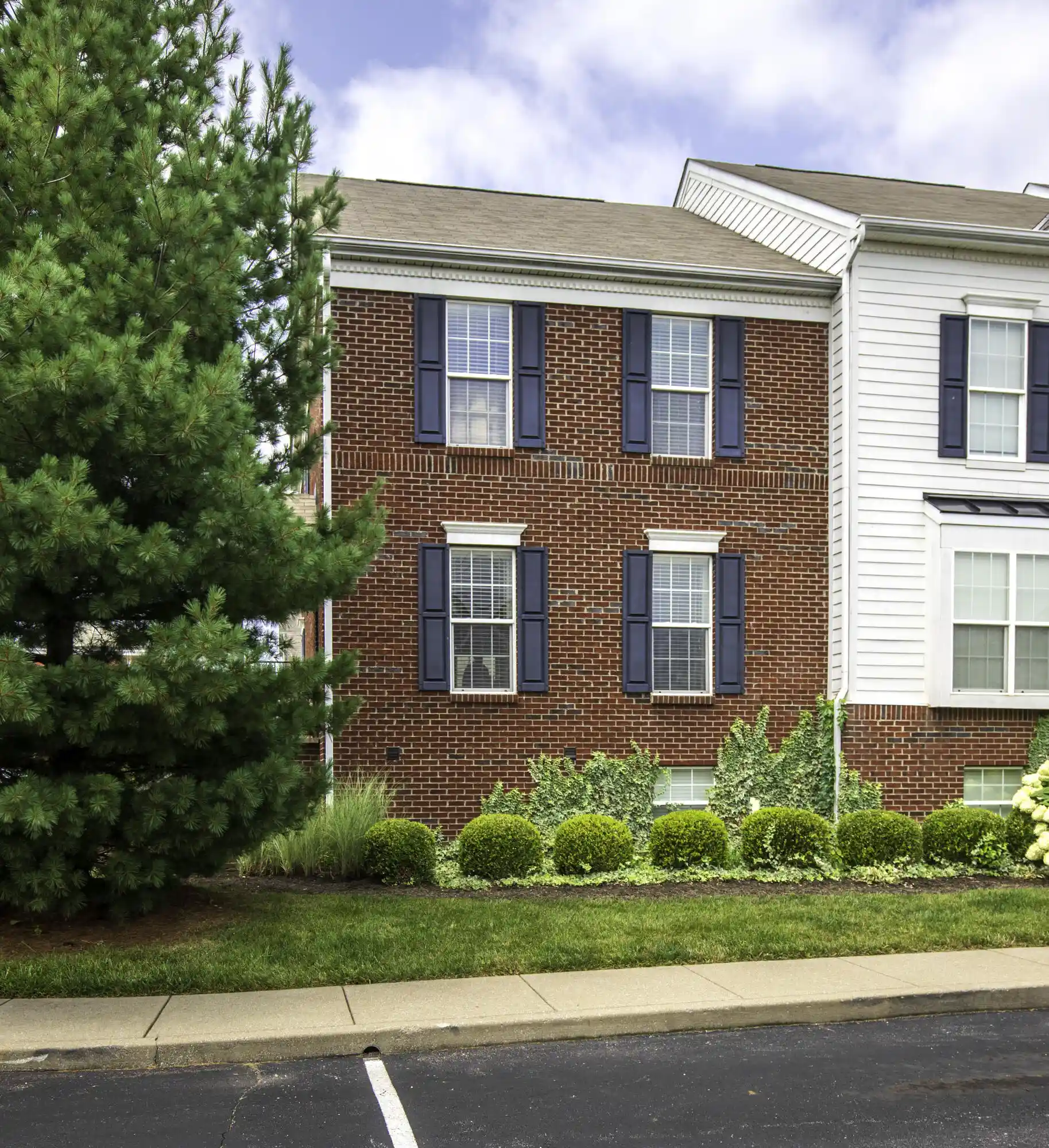 Listing Photo 1 - Condo for sale in 2332 Aristocracy Cir located at 2332 Aristocracy Cir, Lexington, KY 40509 - Unit 2332 Aristocracy Cir