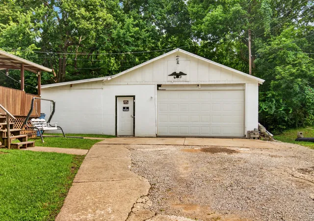 Photo 3 of Single family home for sale at 101 Ready Mix St, Stanford, KY 40484 | MLS# 26020311 | Listing updated on 2026-08-01