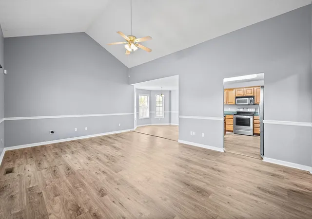 Photo 3 of Sale Pending at 1040 Billy Goat Hl Rd, Hopkinsville, KY 42240 | MLS# 26020292 | Listing updated on 2026-08-22