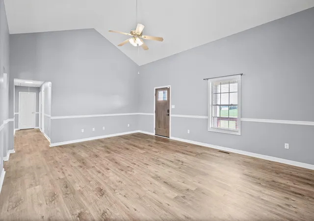 Photo 4 of Sale Pending at 1040 Billy Goat Hl Rd, Hopkinsville, KY 42240 | MLS# 26020292 | Listing updated on 2026-08-22