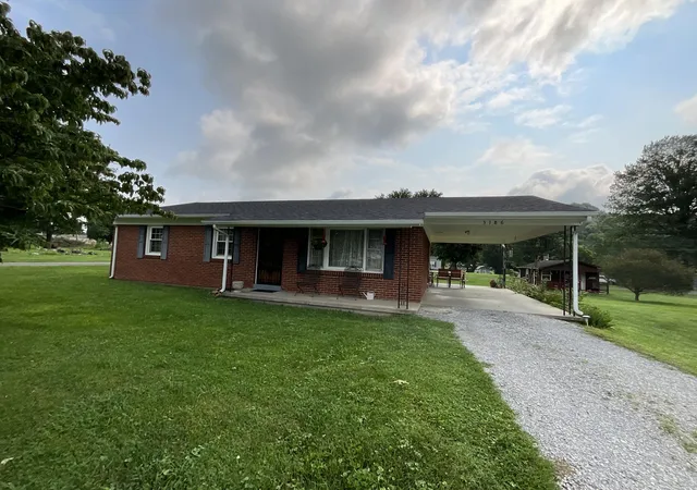 Photo 3 of Single family home for sale at 3186 Ky 198, Hustonville, KY 40437 | MLS# 26020300 | Listing updated on 2026-08-30