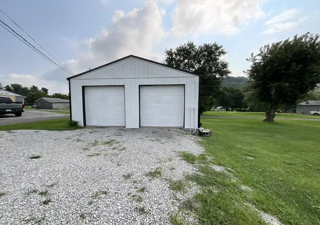 Photo 3 of Single family home for sale at 3186 Ky 198, Hustonville, KY 40437 | MLS# 26020300 | Listing updated on 2026-08-30
