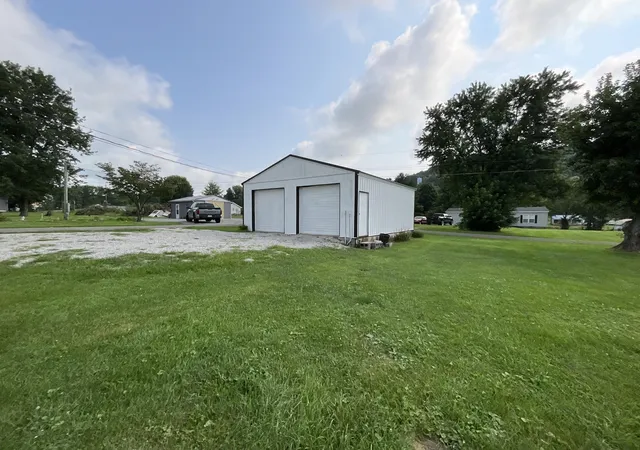 Photo 4 of Single family home for sale at 3186 Ky 198, Hustonville, KY 40437 | MLS# 26020300 | Listing updated on 2026-08-30
