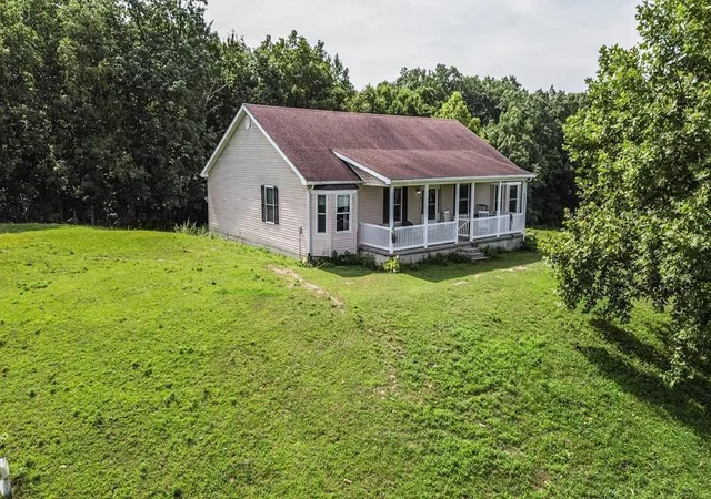 Photo 2 of Single family home for sale at 15 Hope Hl Rd, Flemingsburg, KY 41041 | MLS# 26020304 | Listing updated on 2026-08-03