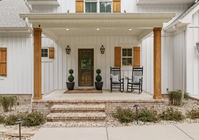 Photo 2 of Single family home for sale at 175 Edgewater Ln, Benton, KY 42025 | MLS# 26020468 | Listing updated on 2026-08-18