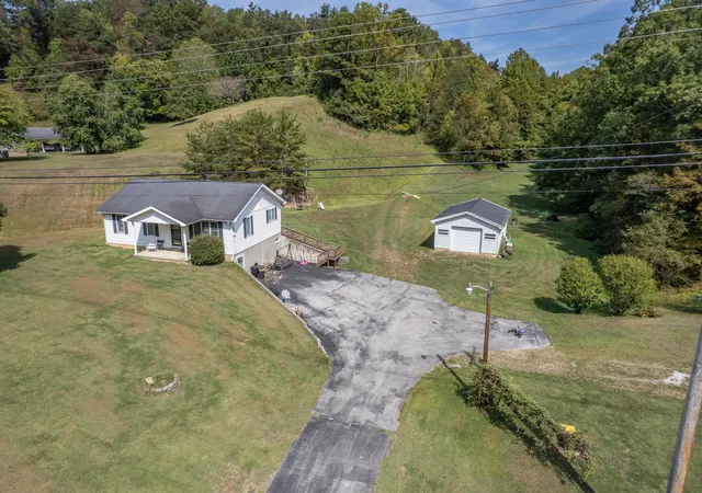 Photo 2 of Single family home for sale at 6194 Highway 460, West Liberty, KY 41472 | MLS# 26021131 | Listing updated on 2026-09-11