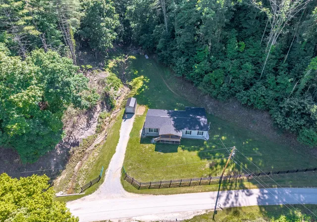 Photo 3 of Single family home for sale at 3750 Hunting Crk Rd, Bays, KY 41310 | MLS# 26020310 | Listing updated on 2026-09-20