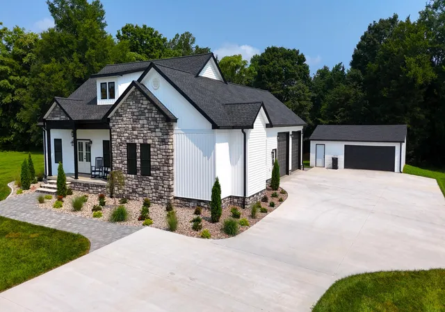 Photo 3 of Single family home for sale at 2919 Friendship Rd, Eddyville, KY 42038 | MLS# 26020457 | Listing updated on 2026-07-31