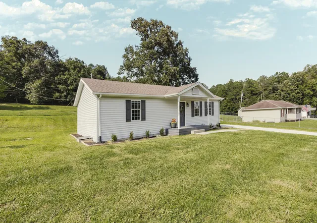 Photo 2 of Sale Pending at 48 Windy Cvs Ln, Stanton, KY 40380 | MLS# 26020616 | Listing updated on 2026-09-14