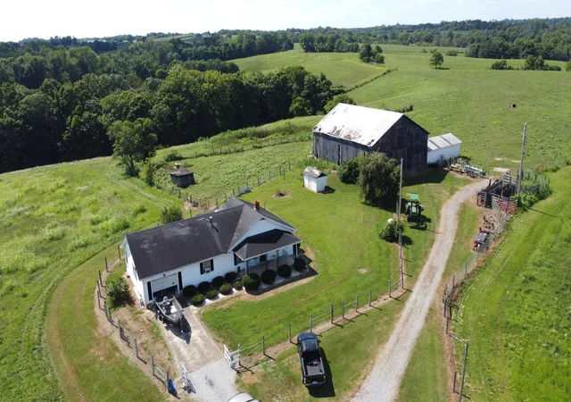 Photo 3 of House for sale at 2775 Kiddville Rd, Mount Sterling, KY 40353 | MLS# 26020798 | Listing updated on 2026-08-04