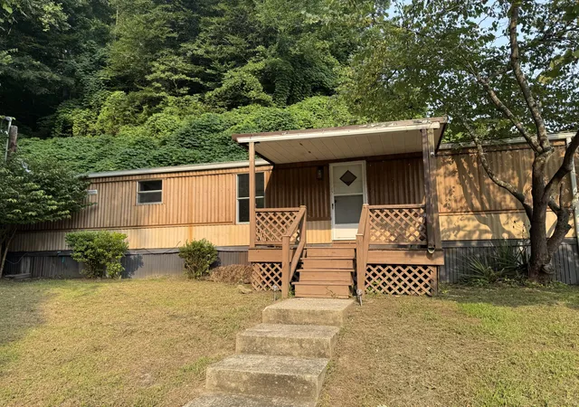 Photo 1 of Sale Pending at 365 Quicksand Rd, Jackson, KY 41339 | MLS# 26020403 | Listing updated on 2026-09-07