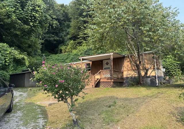 Photo 2 of Sale Pending at 365 Quicksand Rd, Jackson, KY 41339 | MLS# 26020403 | Listing updated on 2026-09-07