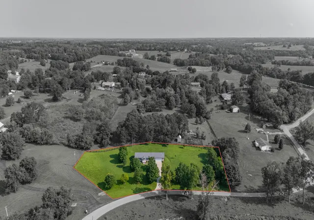 Photo 3 of Single family home for sale at 2725 Goshen Rd, Winchester, KY 40391 | MLS# 26020495 | Listing updated on 2026-09-15
