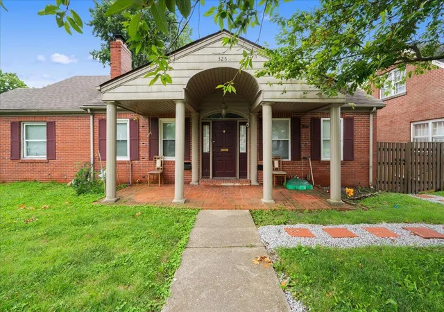 Photo 1 of Sale Pending at 325 S 3rd Street, Richmond, KY 40475 | MLS# 26020390 | Listing updated on 2026-08-11