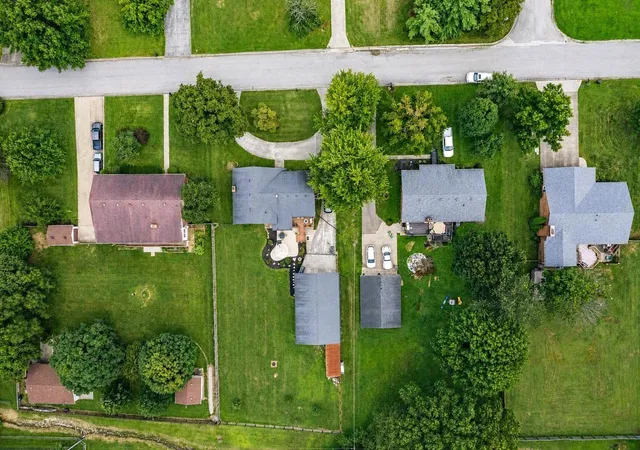 Photo 3 of Sale Pending at 1032 Crestwood Hts, Paris, KY 40361 | MLS# 26021488 | Listing updated on 2026-09-14