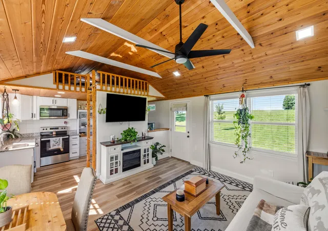 Photo 2 of Sale Pending at 133 Ben Currens Rd, Salvisa, KY 40372 | MLS# 26021024 | Listing updated on 2026-09-01