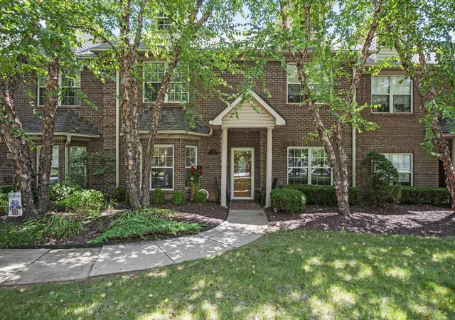 Townhouse for sale at 127 Riviera Dr, Georgetown, KY 40324 | MLS# 26020389