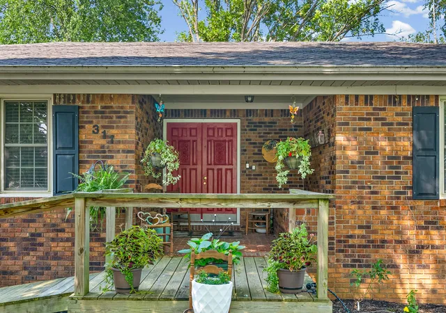 Photo 3 of Sale Pending at 311 Tremont Dr, Hopkinsville, KY 42240 | MLS# 26020391 | Listing updated on 2026-09-03