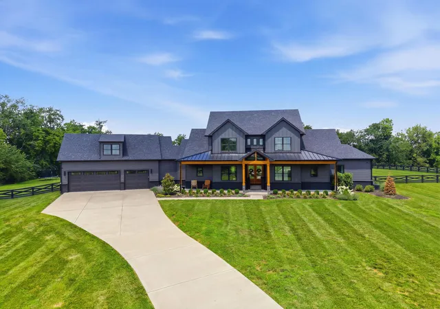Photo 3 of Single family home for sale at 5039 Combs Fry Rd, Winchester, KY 40391 | MLS# 26020418 | Listing updated on 2026-09-04