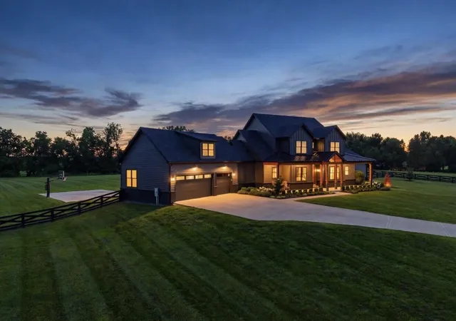 Photo 4 of Single family home for sale at 5039 Combs Fry Rd, Winchester, KY 40391 | MLS# 26020418 | Listing updated on 2026-09-04