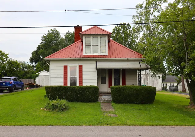 Photo 1 of Single family home for sale at 357 S Magnolia St, Harrodsburg, KY 40330 | MLS# 26020708 | Listing updated on 2026-08-02