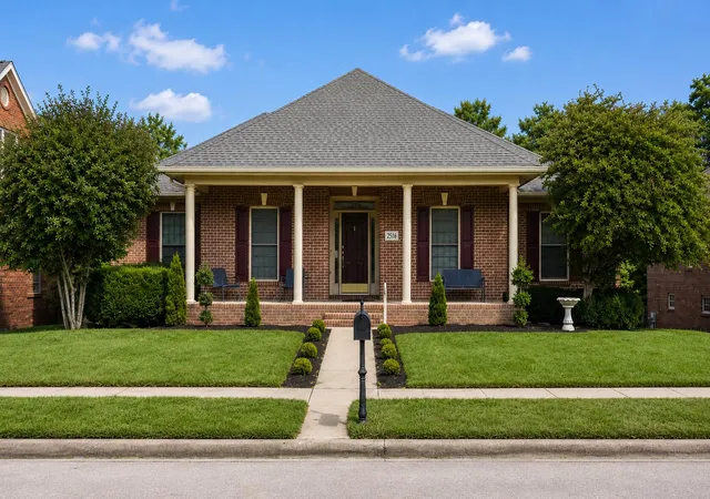 Photo 1 of Single family home for sale at 2516 Sungale Ct, Lexington, KY 40513 | MLS# 26020709 | Listing updated on 2026-09-16