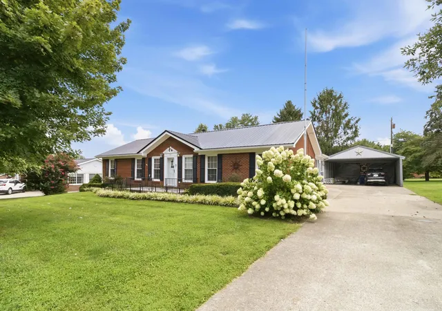 Photo 1 of Single family home for sale at 307 Dogwood Dr, Stanford, KY 40484 | MLS# 26020429 | Listing updated on 2026-08-11