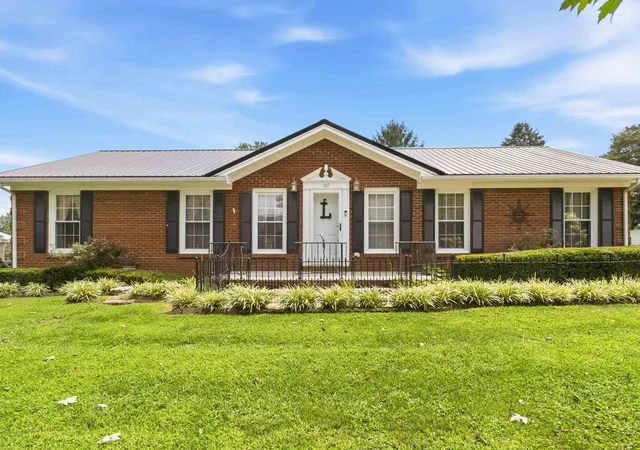 Photo 2 of Single family home for sale at 307 Dogwood Dr, Stanford, KY 40484 | MLS# 26020429 | Listing updated on 2026-08-11