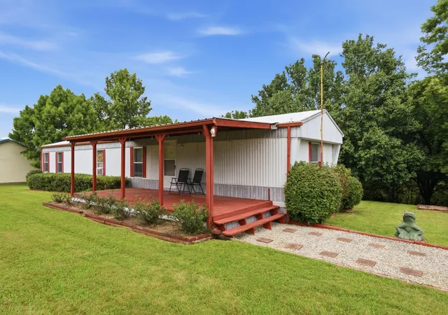 Photo 2 of Sale Pending at 12500 Bald Knob Rd, Frankfort, KY 40601 | MLS# 26020450 | Listing updated on 2026-08-01
