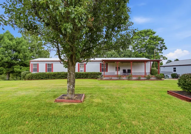 Photo 3 of Sale Pending at 12500 Bald Knob Rd, Frankfort, KY 40601 | MLS# 26020450 | Listing updated on 2026-08-01