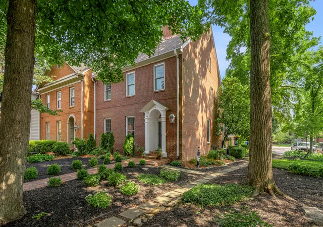 Townhouse for sale at 272 Chippendale Cir, Lexington, KY 40517 | MLS# 26020475