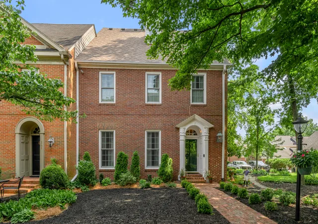 Photo 3 of Sale Pending at 272 Chippendale Cir, Lexington, KY 40517 | MLS# 26020475 | Listing updated on 2026-10-14